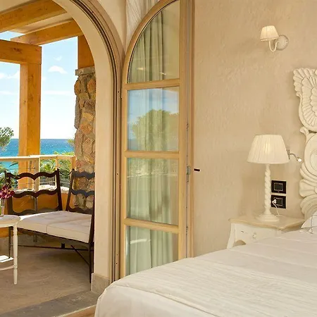 La Del Re - Adults Only - Small Luxury Of The World