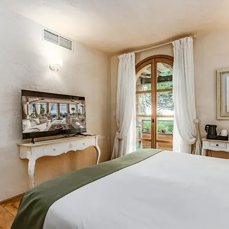 La Del Re - Adults Only - Small Luxury Of The World