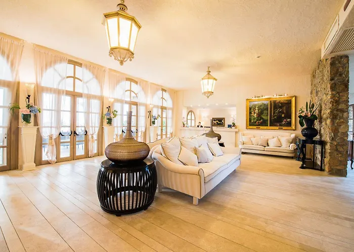 La Del Re - Adults Only - Small Luxury Of The World Кастиадас